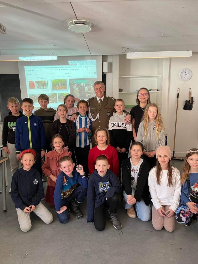 Międzynarodowy Projekt Czytelniczy „Czytam z klasą lekturki spod chmurki”- moduł III „Na ratunek”