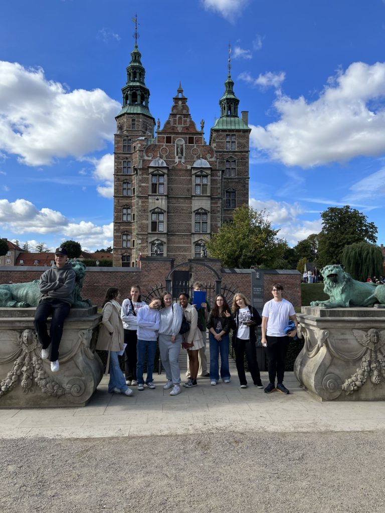 Wycieczka śladami architektury najbliższej okolicy