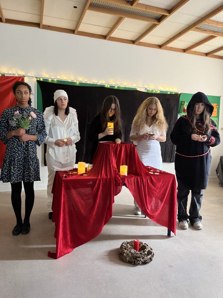 MICKIEWICZOWSKIE ZADUSZKI W POLSKIEJ SZKOLE