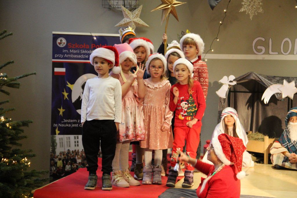 Wigilia szkolna pod hasłem „Białe Święta”.